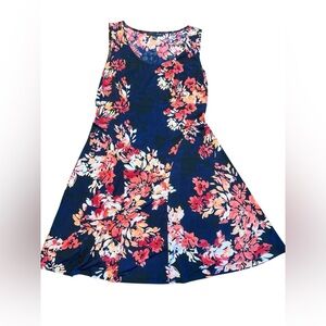 Madison Leigh Floral Fit and Flare | Size 12 Navy Floral stretchy Spring Dress